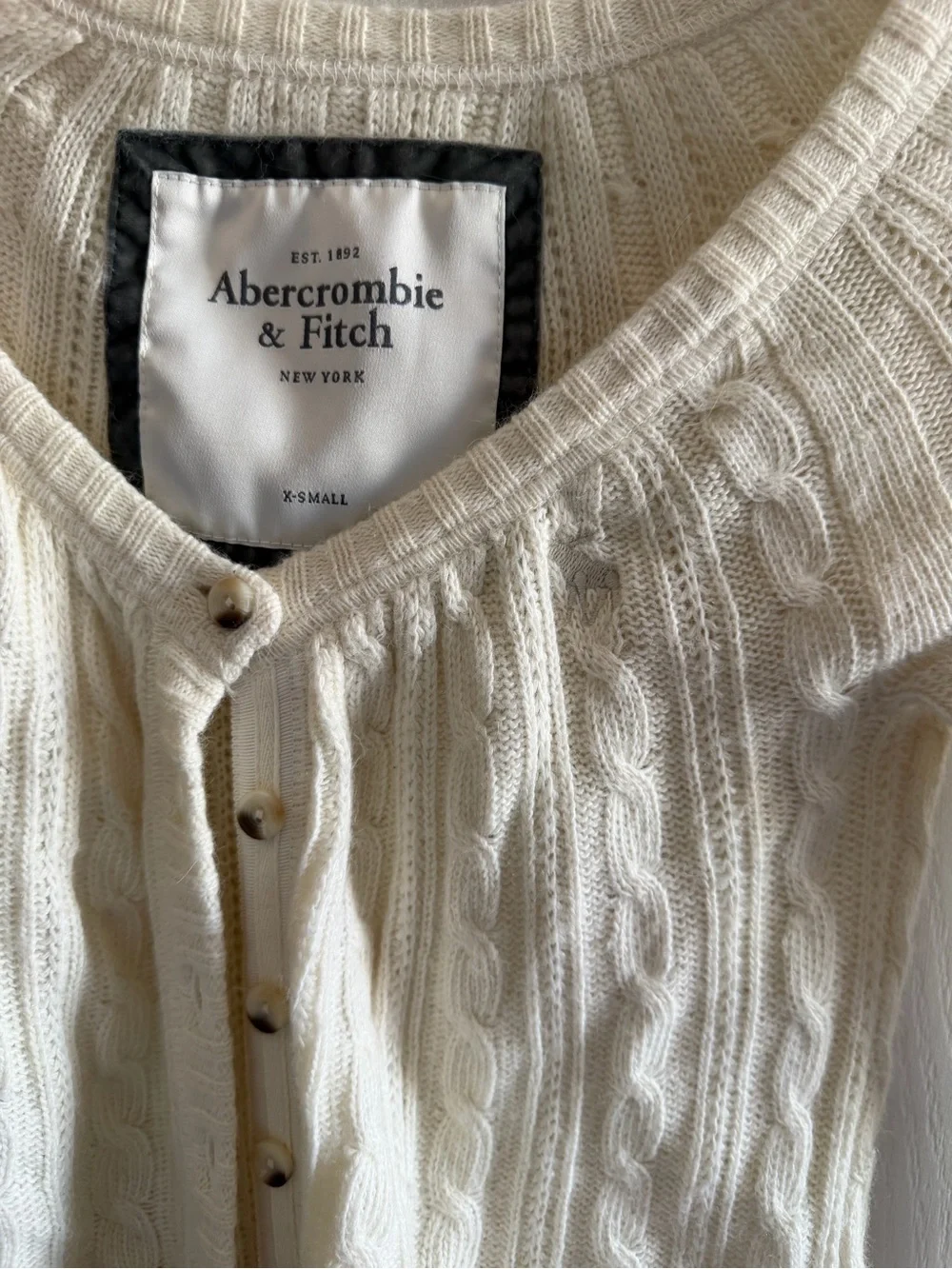 Abercrombie & Fitch Ivory Cable-Knit Buttoned Cardigan - Picture 5 of 8